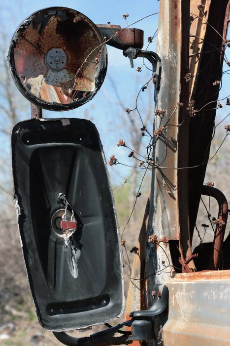 Mirror Truck Broken