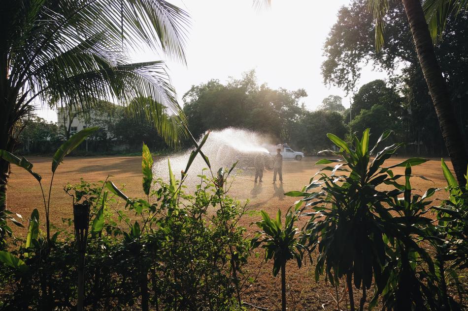 People Hose Water