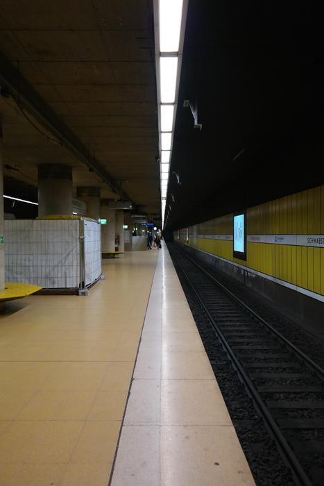 Platform Metro Public Means of transport