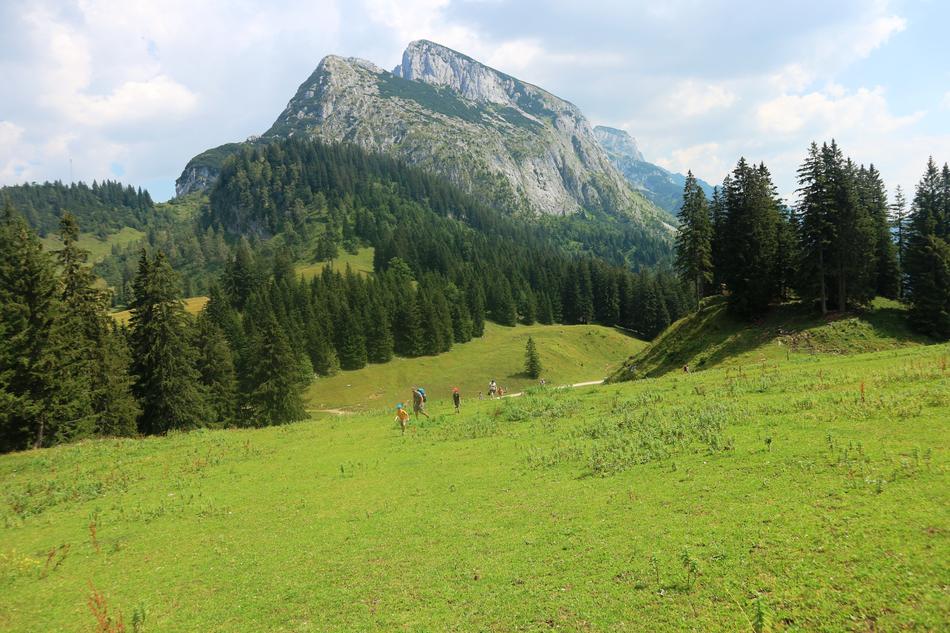 splendid Hiking Mountains