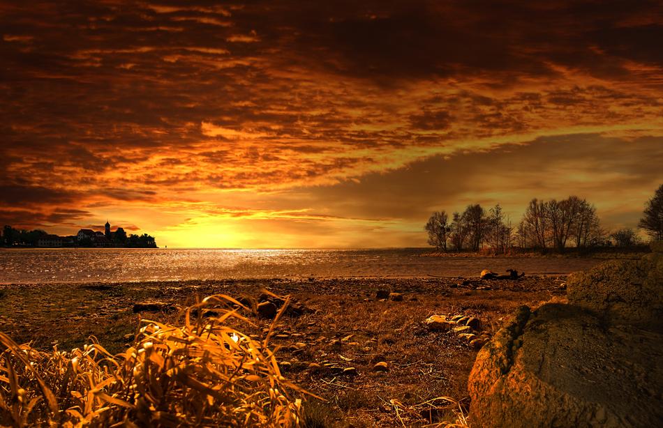 Landscape of the splendid sunset over the countryside