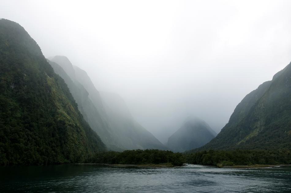 incredibly beautiful New Zealand Mountain