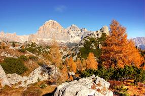 sunny autumn in the dolomites