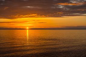 Sun Sea orange red