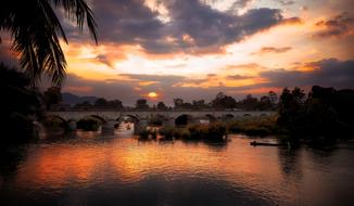 Sunset Summer River red