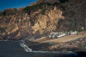 Coastline Boats