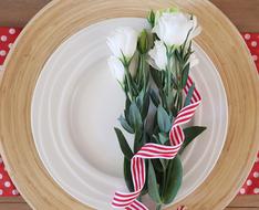 White Flowers Roses plate