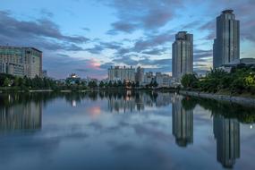 Lake in the city at dusk to Korea