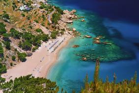 magnificent Island Waters Travel