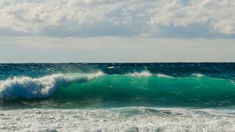 Wave Smashing Foam