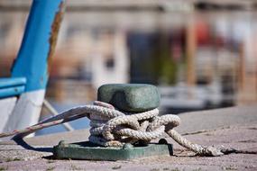 mooring rope node on pier