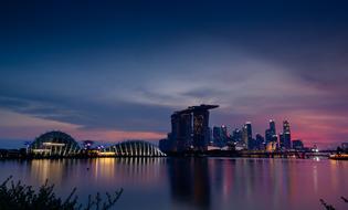 riverside buildings in singapore at night