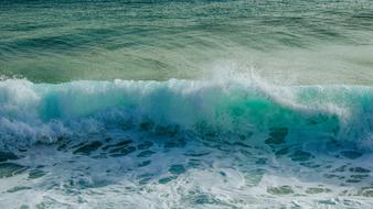 Wave Smashing Sea beach