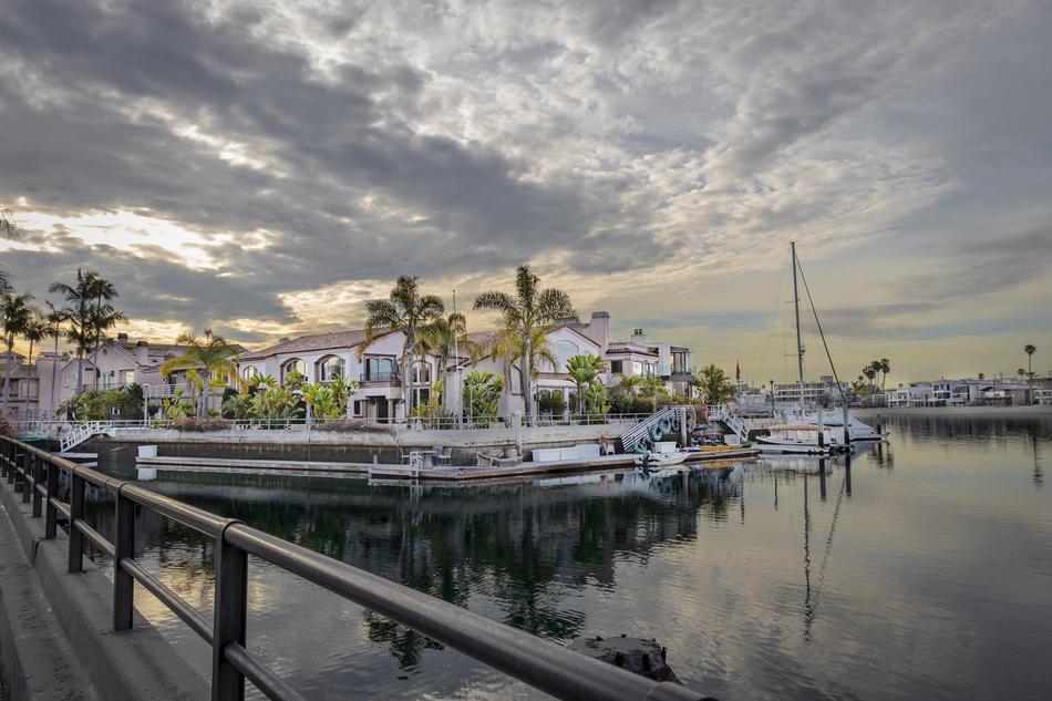 Island Long Beach