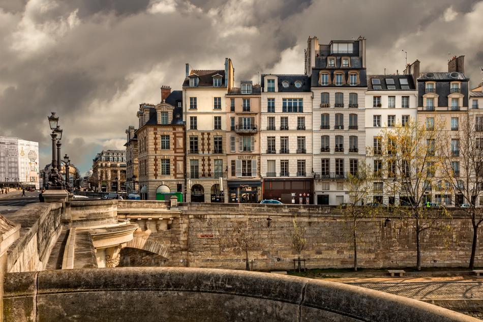 Seine Bridge city