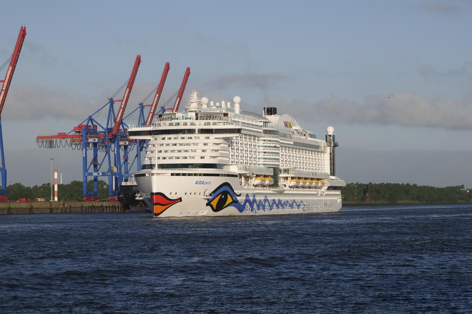 Shipping Cruise in hamburg