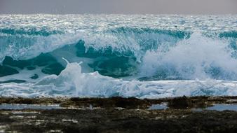 Wave Smashing Foam