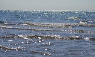 tropical ocean waves in Florida