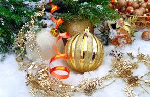 gold Balls Christmas