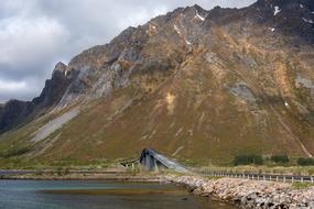 Bridge Mountain Sea