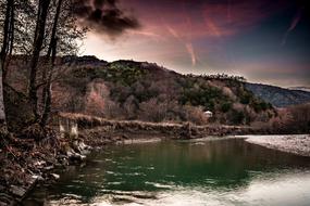 River Farmhouse Nature