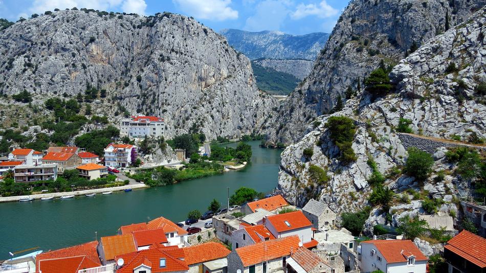 Mountains River Cetina