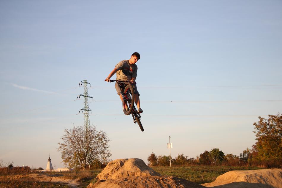Wheels Race Mountains