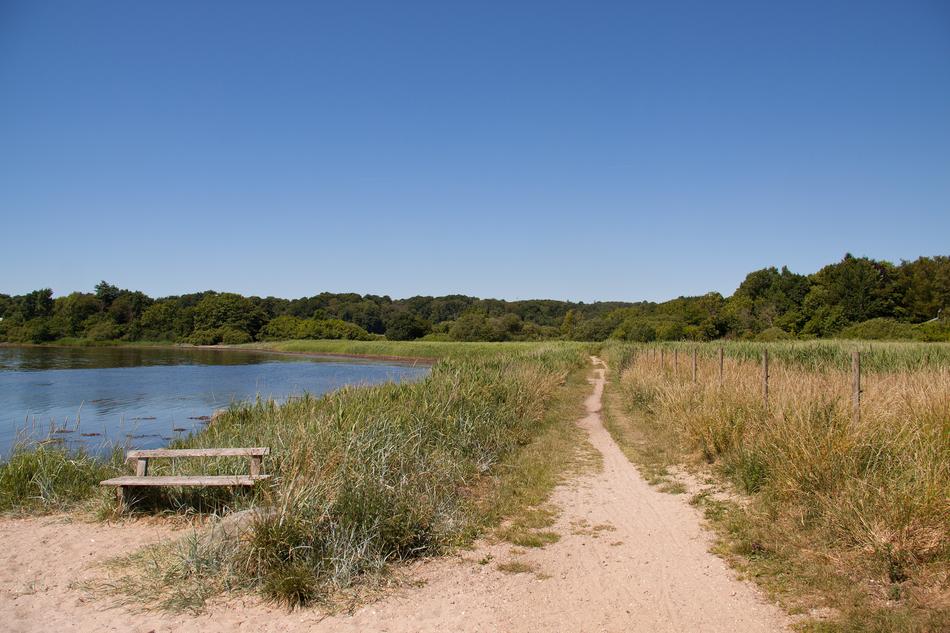 Gendarmsti Coastal Bench