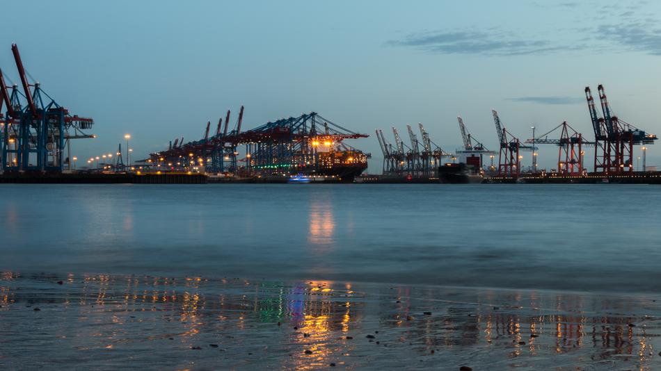 Hamburg Elbe Evening