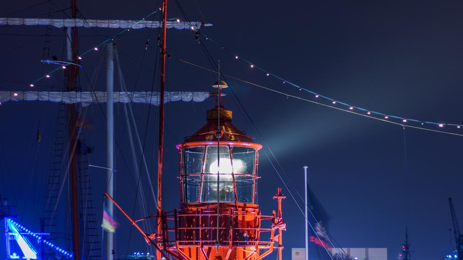 Illuminated Travel Hamburg