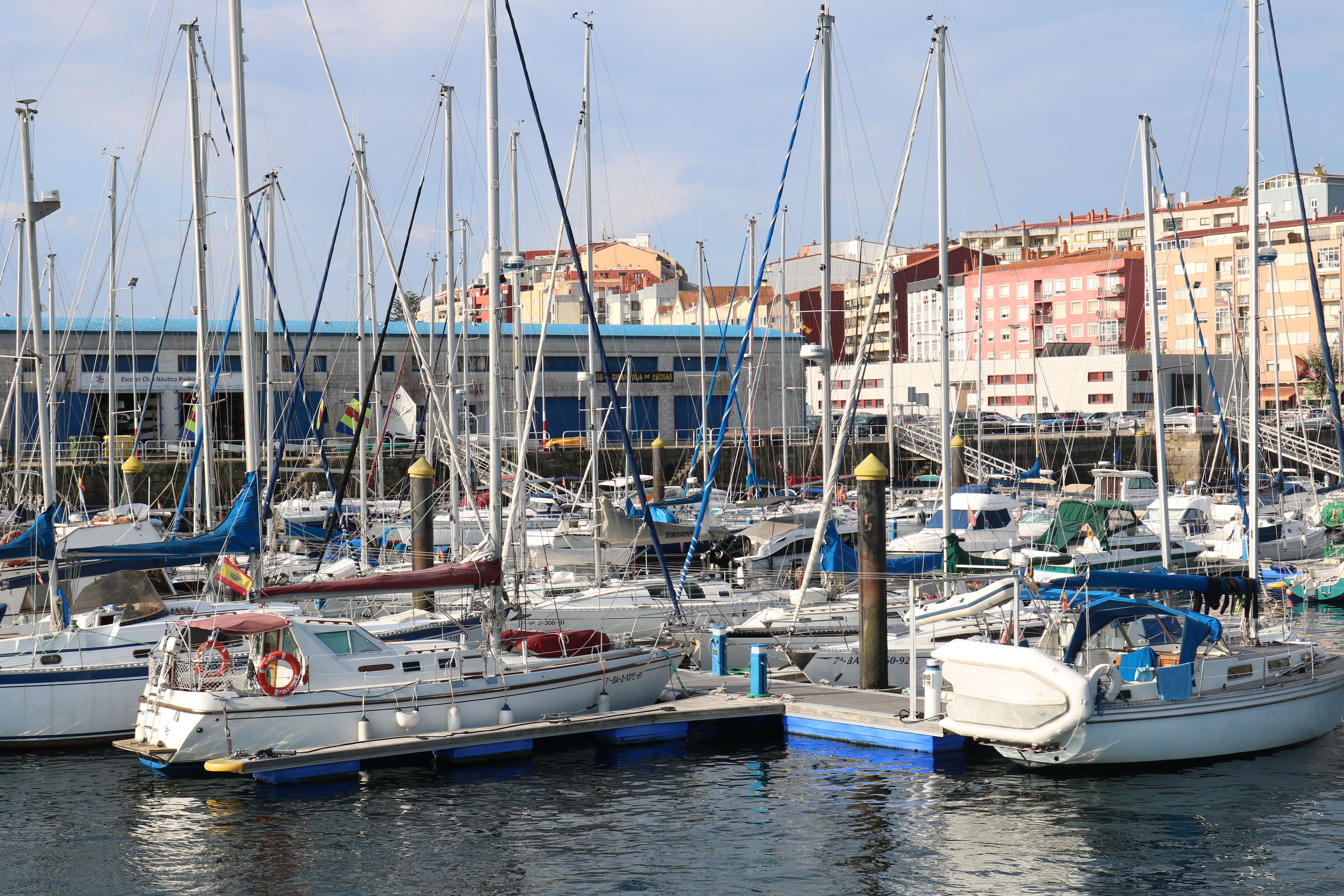Kemer marina порт. White sea marine services. Что такое море по порту. Marina sea. Sea marine 1.