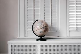 Globe Map White