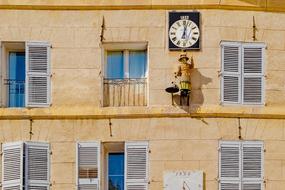 Building House facade windows