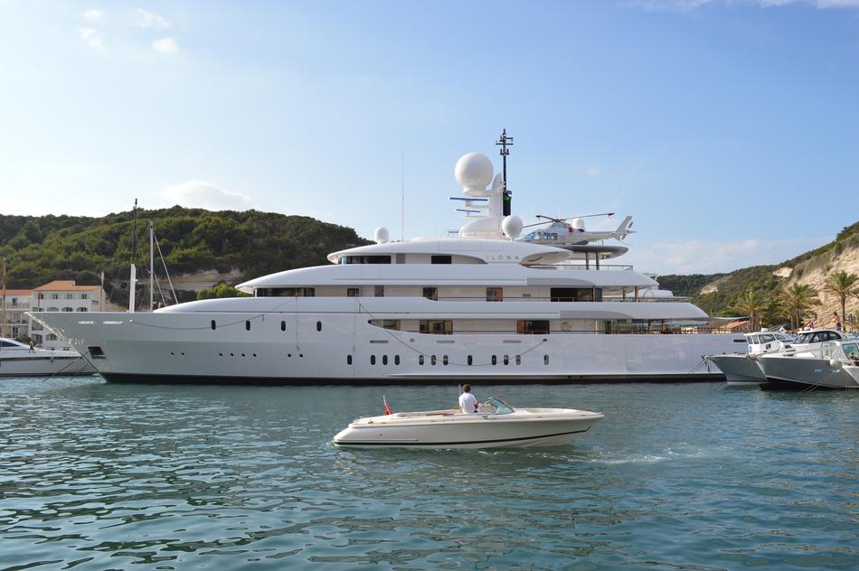 Luxurious Boat Luxury