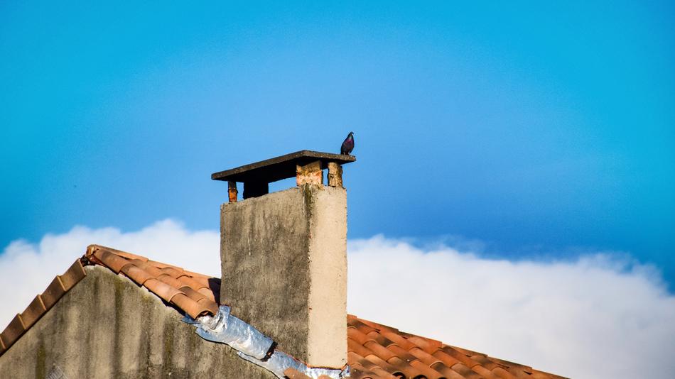Manosque Pigeon Chimney Stack