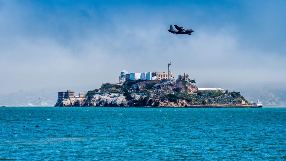 Alcatraz Sea Travel