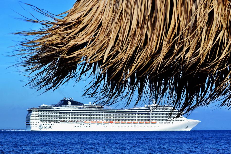 Beautiful Landscape Cruise Boat