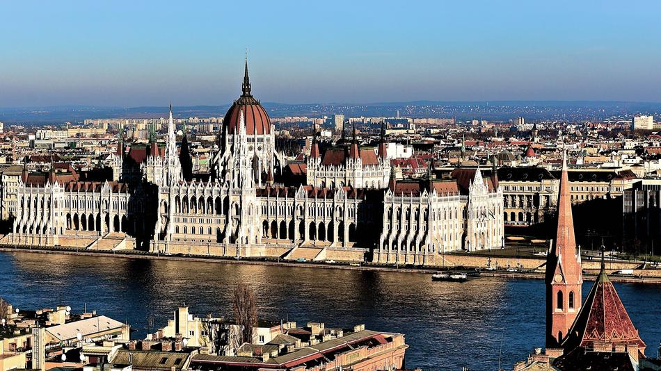 Hungary Travel Parliament