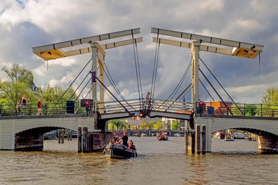 Bridge Mobile Canal