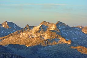 PyrÃ©nÃ©es Mountain France Sun