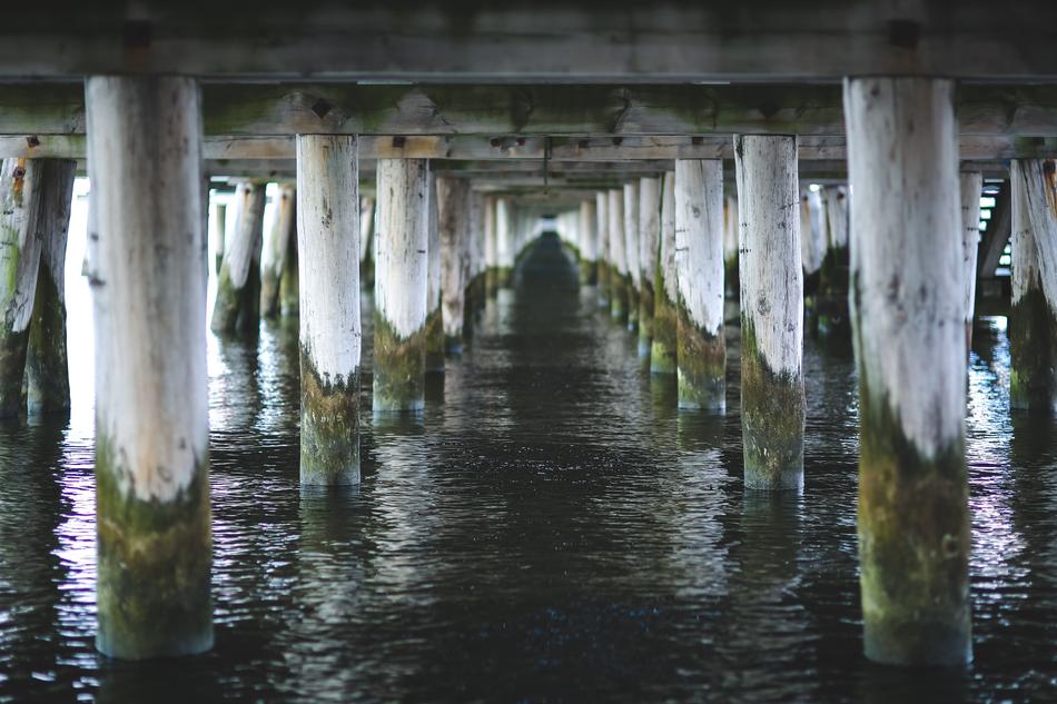 Under Pier Molo