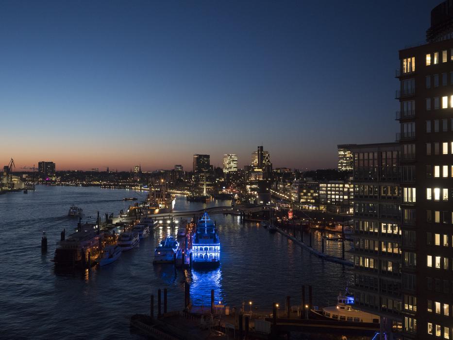 Port Hamburg LandungsbrÃ¼cken