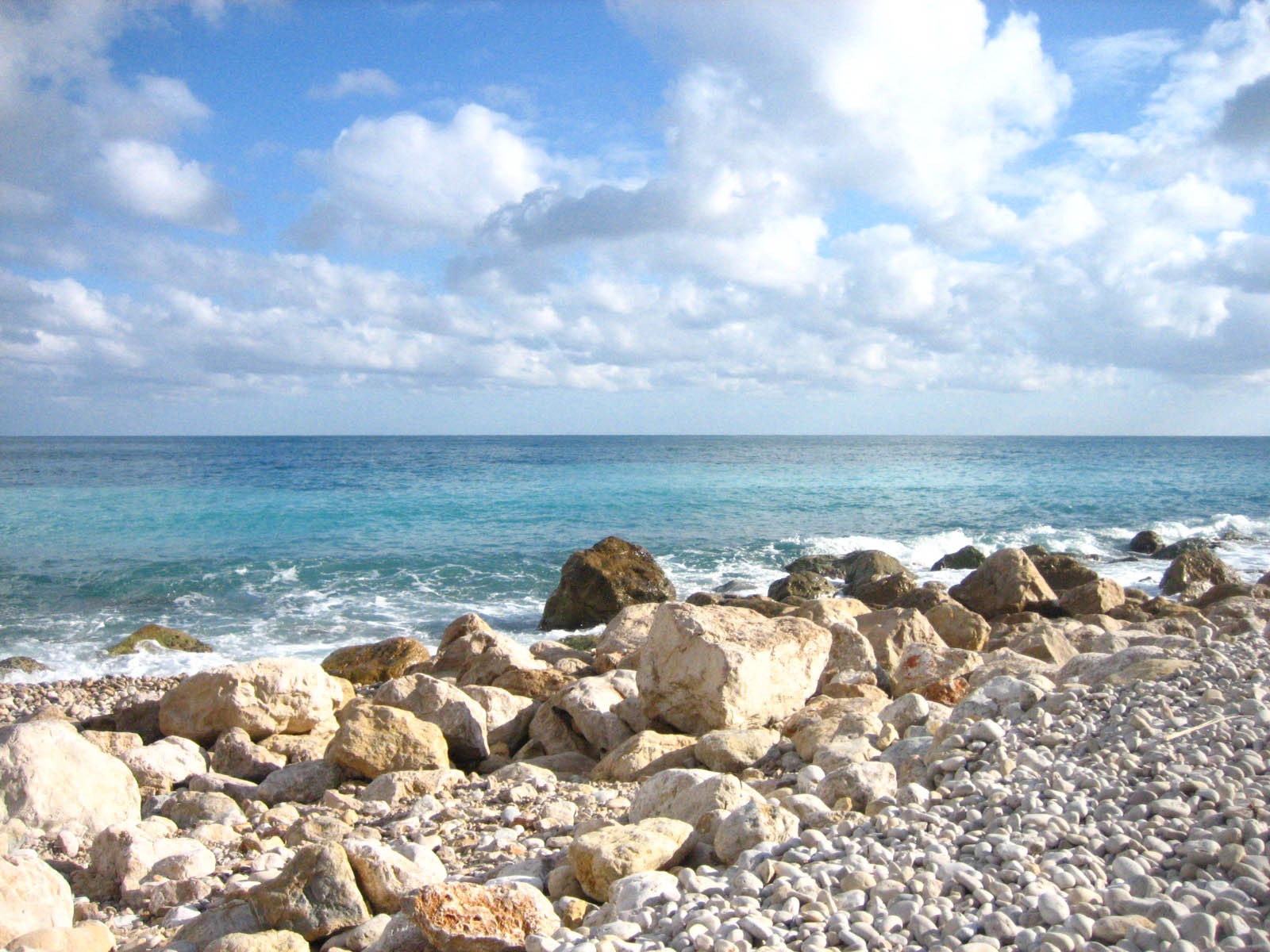 Средиземное море Каменистый берег
