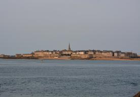 city on an island in the water