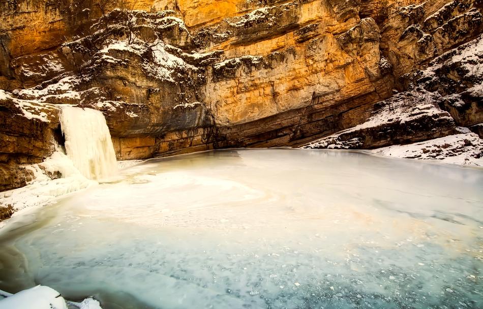 Mirusha Waterfall Water