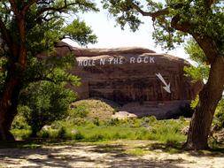 hole in the rock pointer