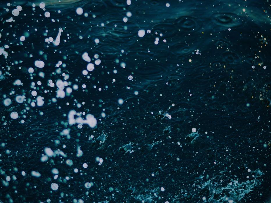 bubbles blue sea