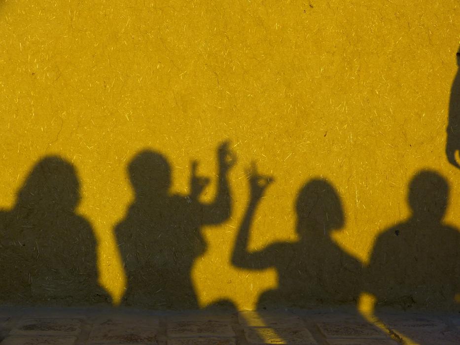 Shadow Play Hispanic