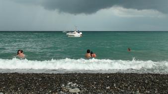 people rest in the sea