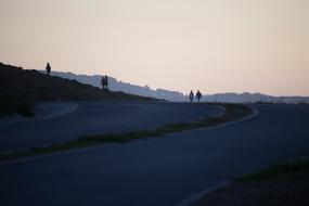 Silhouettes Horizon Walk